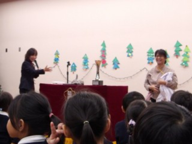 記念のトロフィー