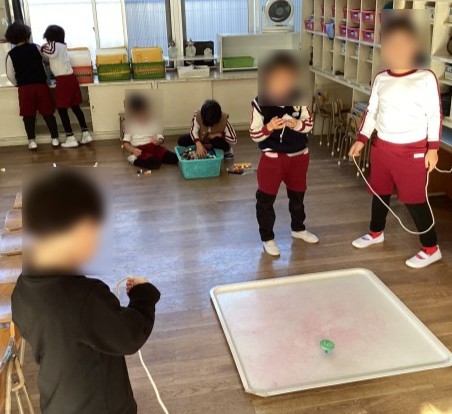 コマ回し対決頑張るぞ